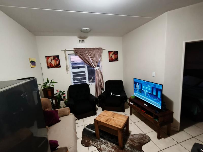 2 Bedroom Property for Sale in Highbury Western Cape